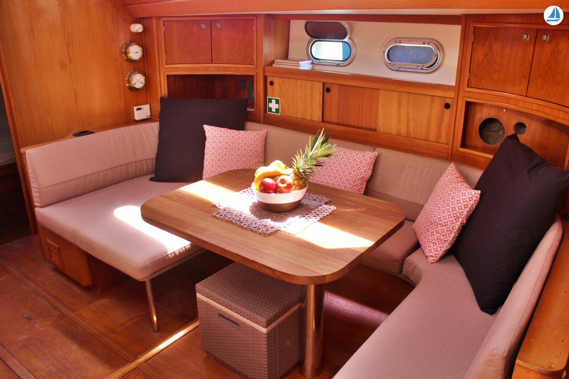 фото Jeanneau Sun Odyssey 52 9