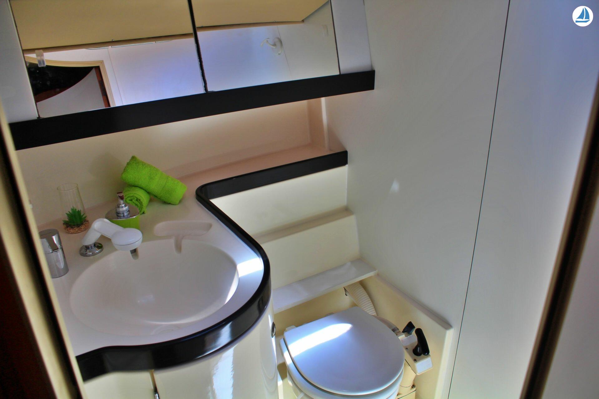 фото Jeanneau Sun Odyssey 52 13