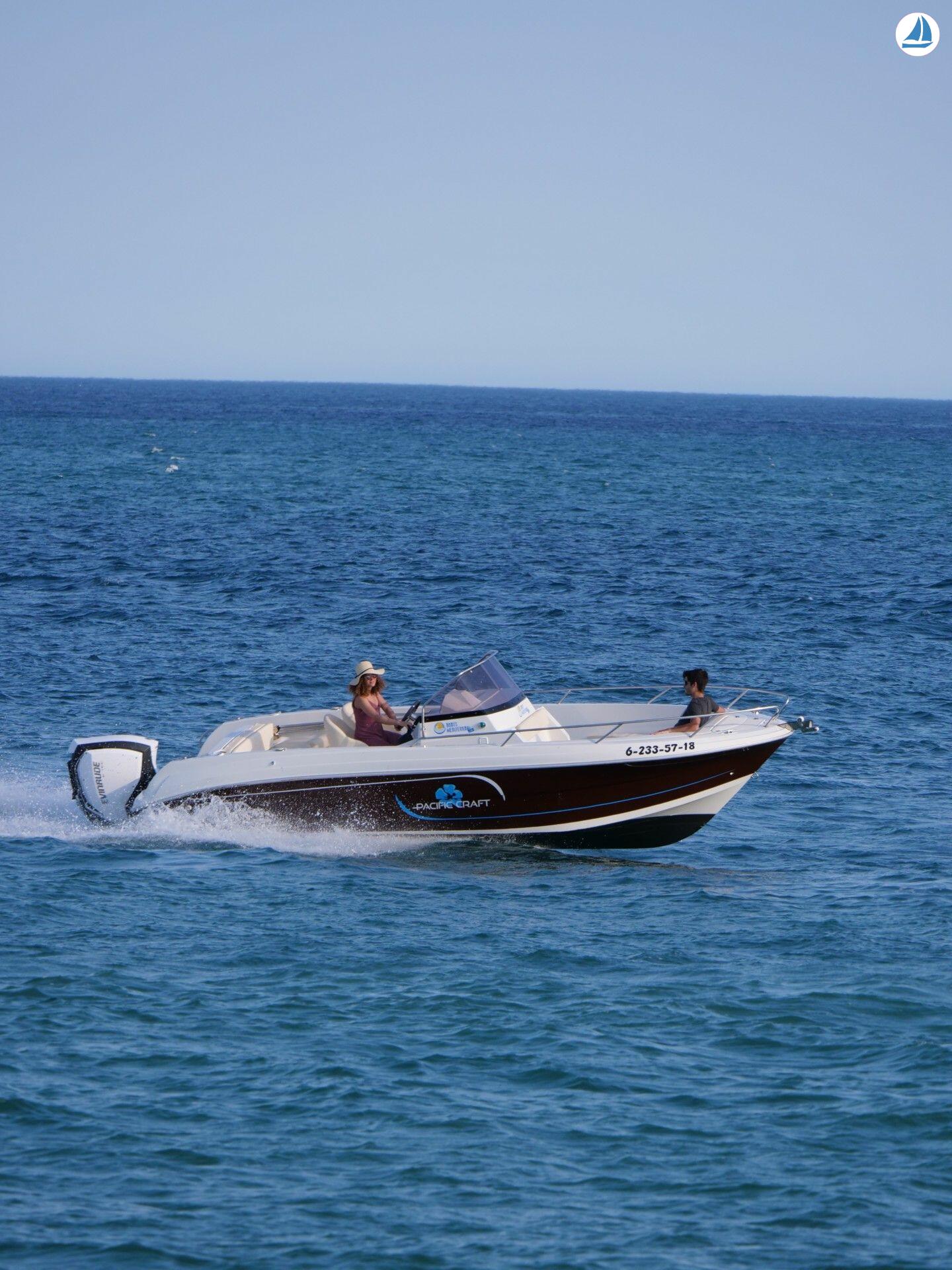 фото PACIFIC CRAFT 670 2