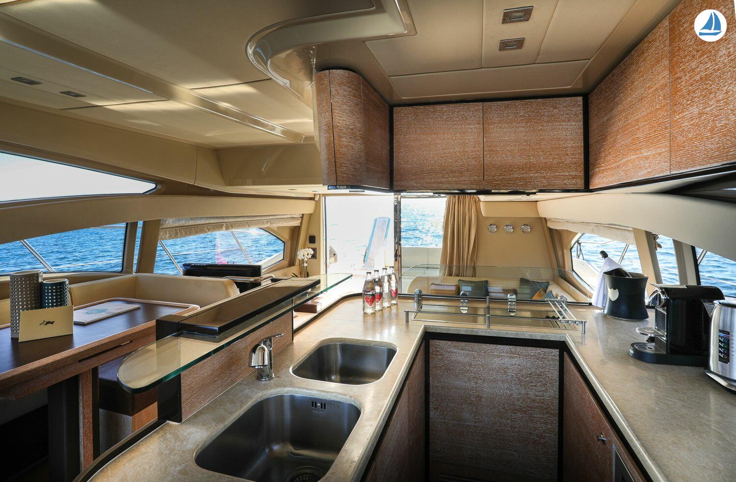 фото Azimut Fly Bridge 58 5