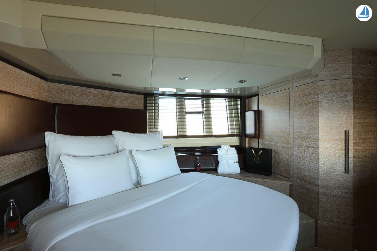 фото Azimut Fly Bridge 58 9