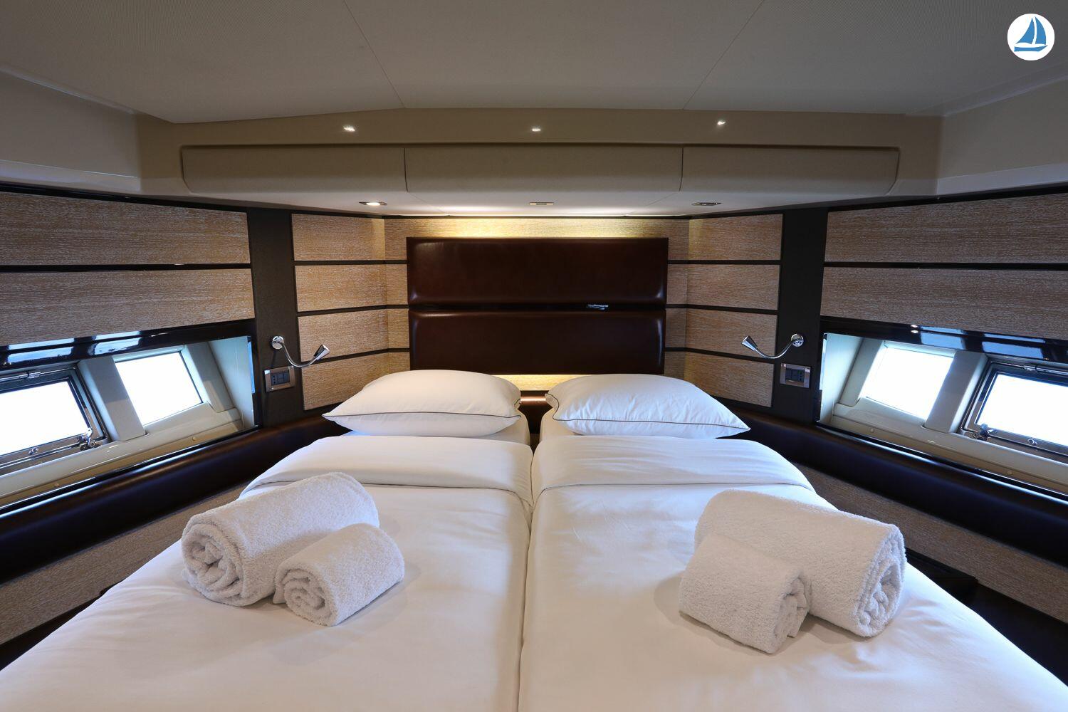 фото Azimut Fly Bridge 58 11