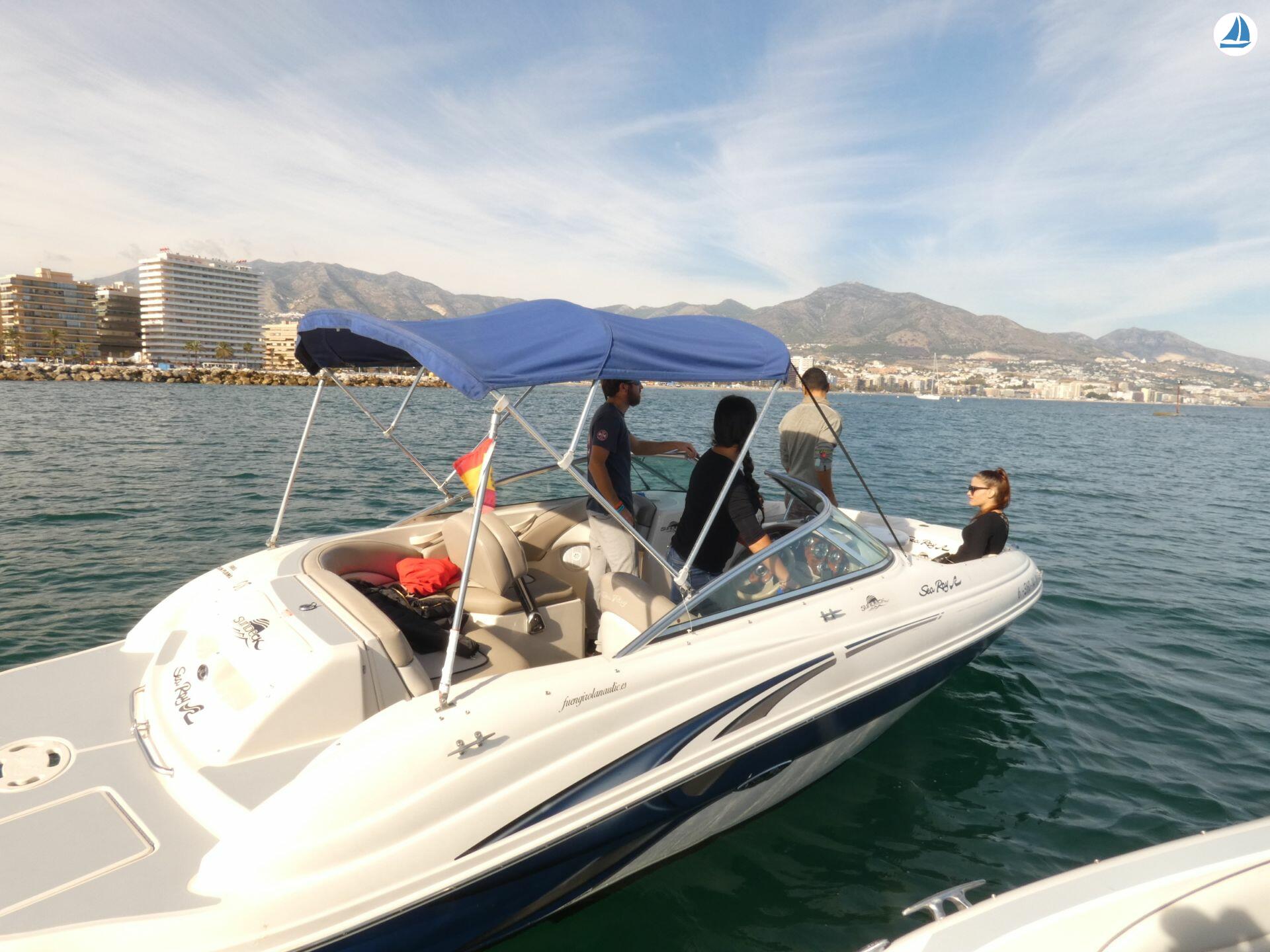 фото Sea Ray 200 Sundeck 4