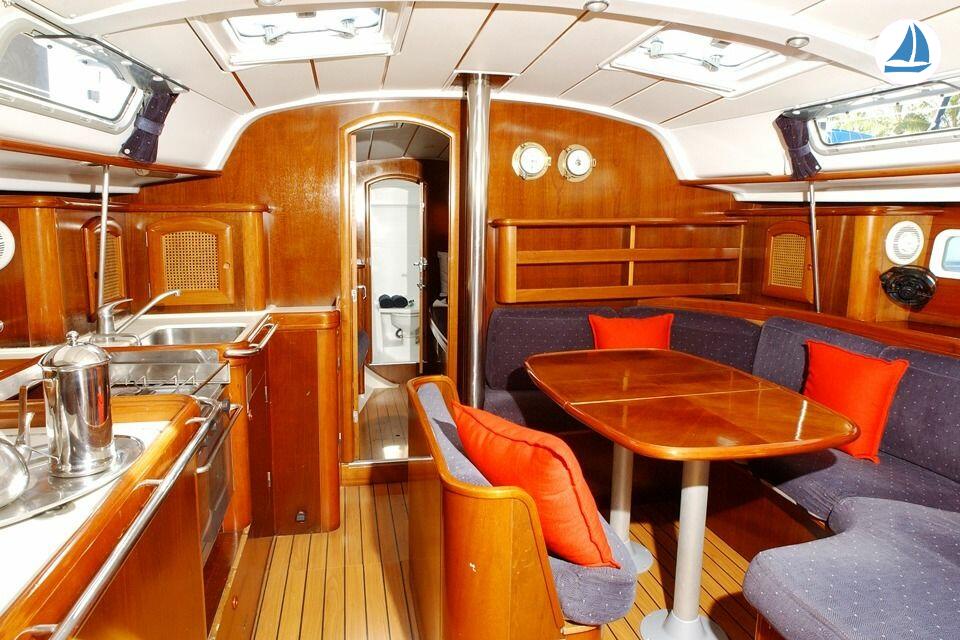 фото Beneteau OCEANIS 411 2