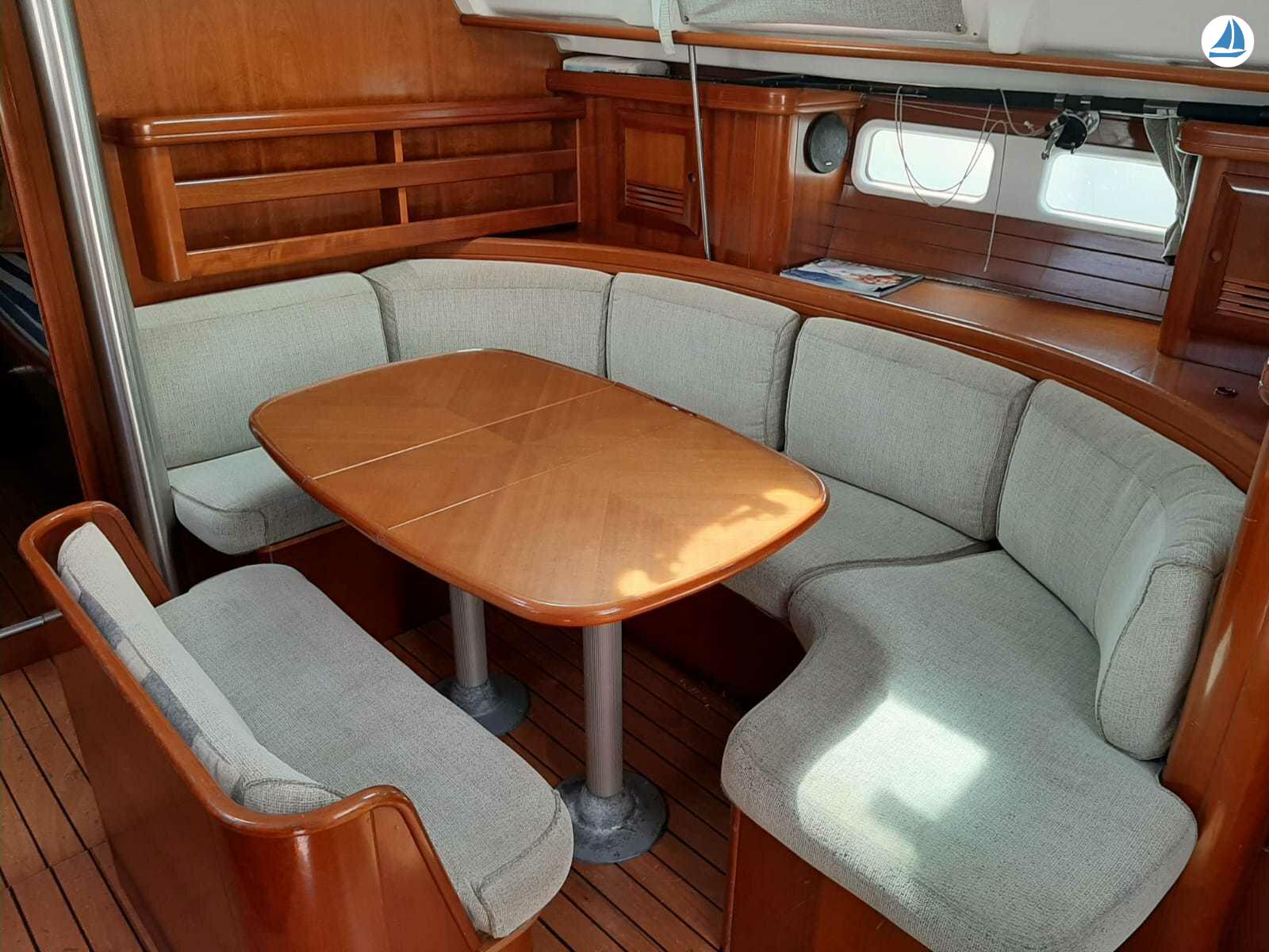 фото Beneteau OCEANIS 411 8