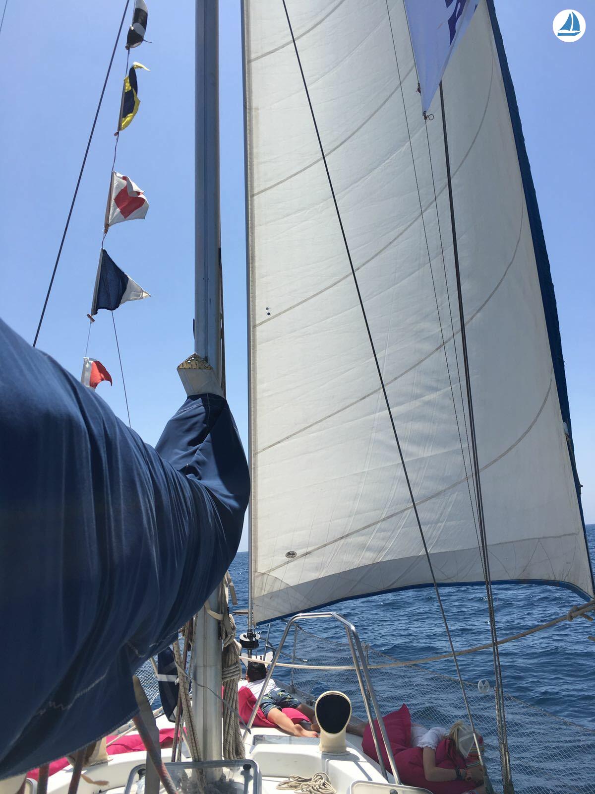 фото Beneteau OCEANIS 430 9