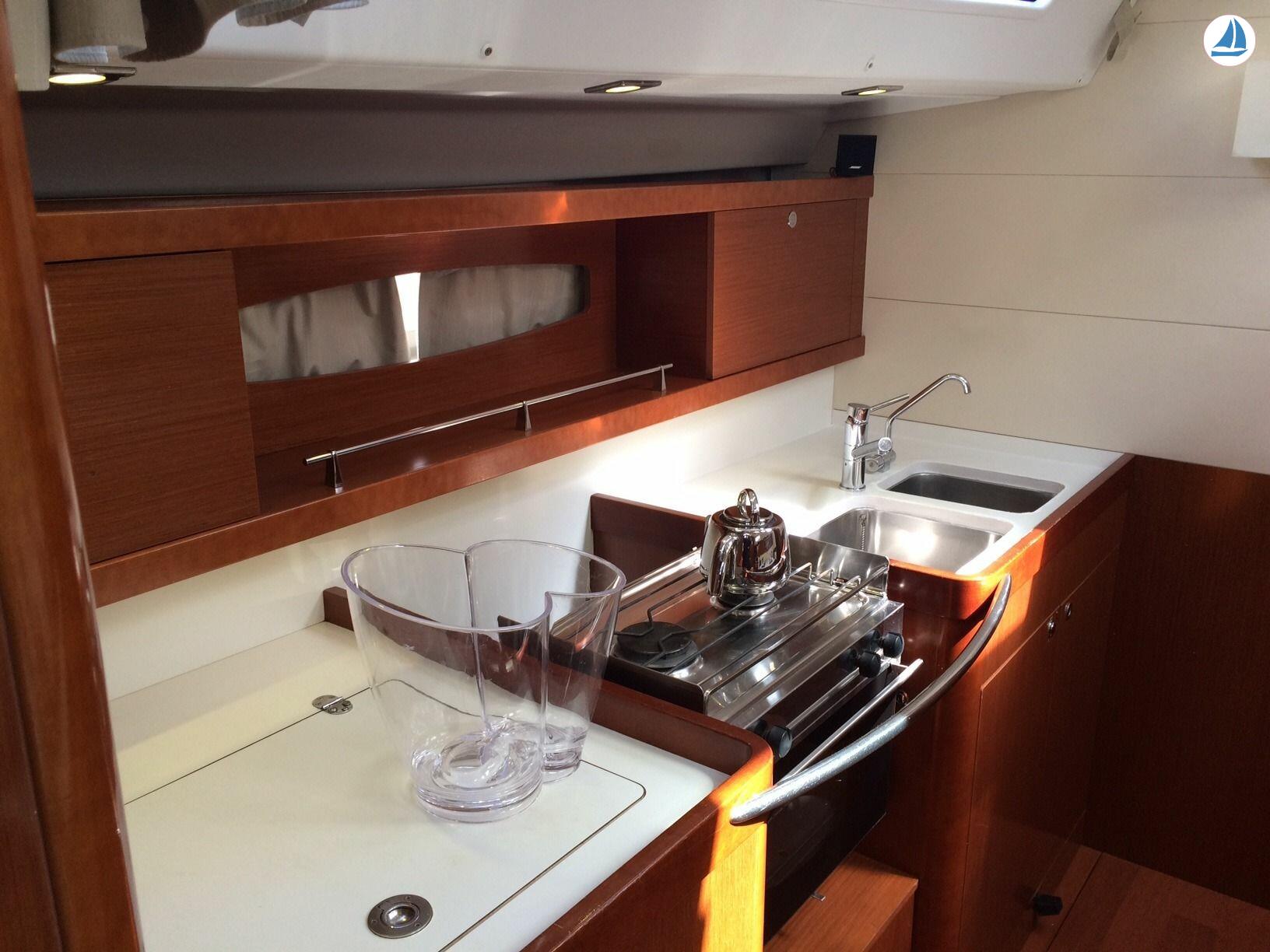 фото Beneteau Oceanis 50 Grand Family 9