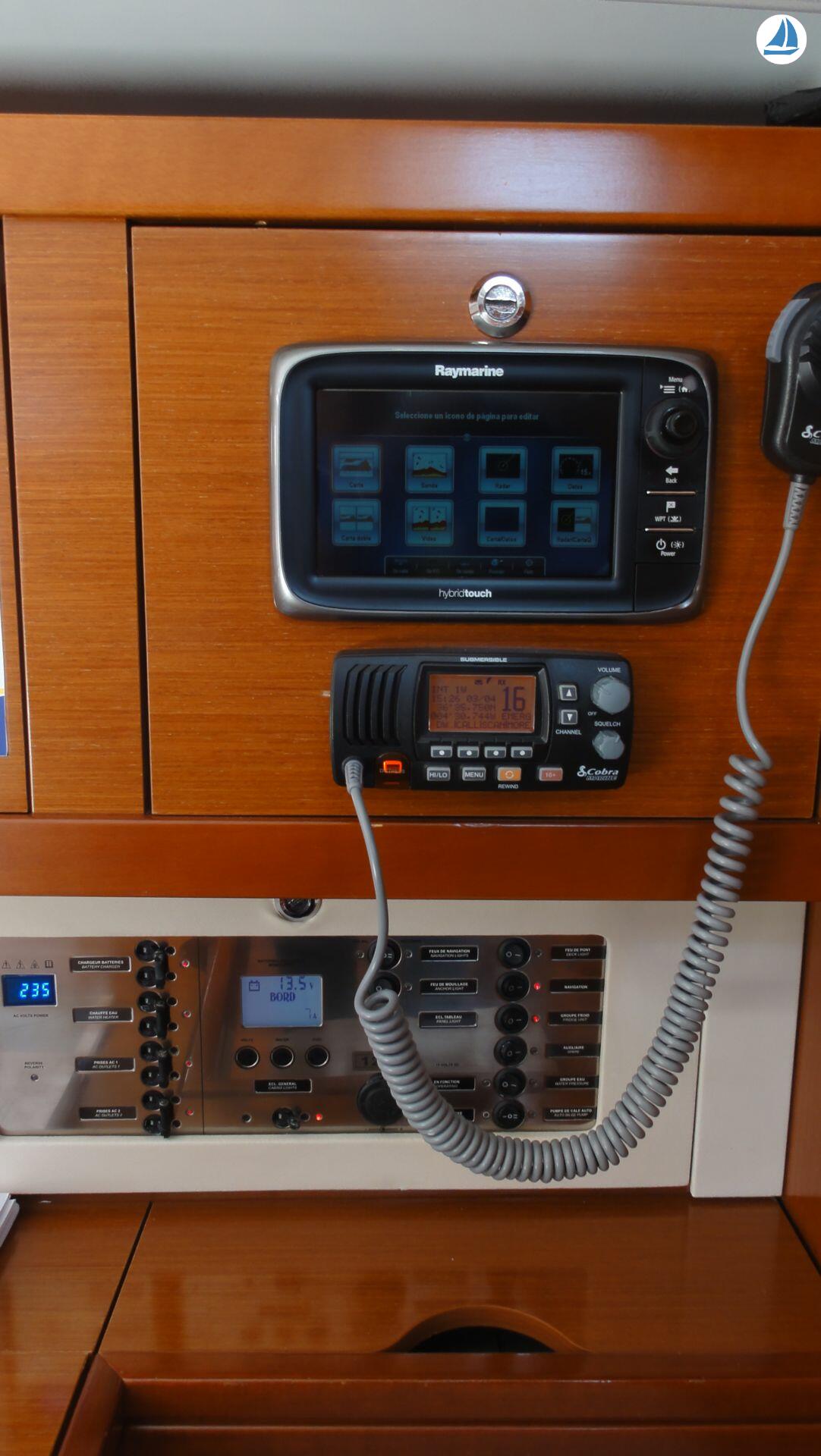 фото Beneteau Oceanis 50 Grand Family 15