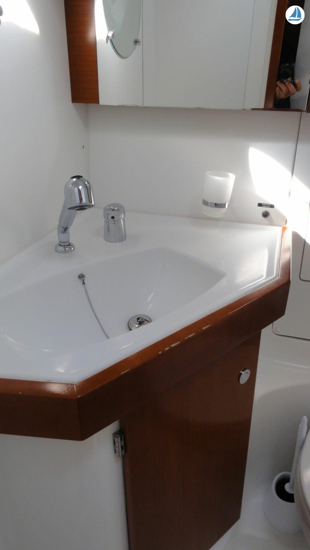 фото Beneteau Oceanis 50 Grand Family 17