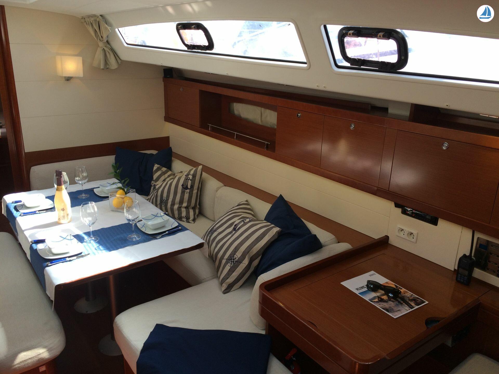 фото Beneteau Oceanis 50 Gran Family 11