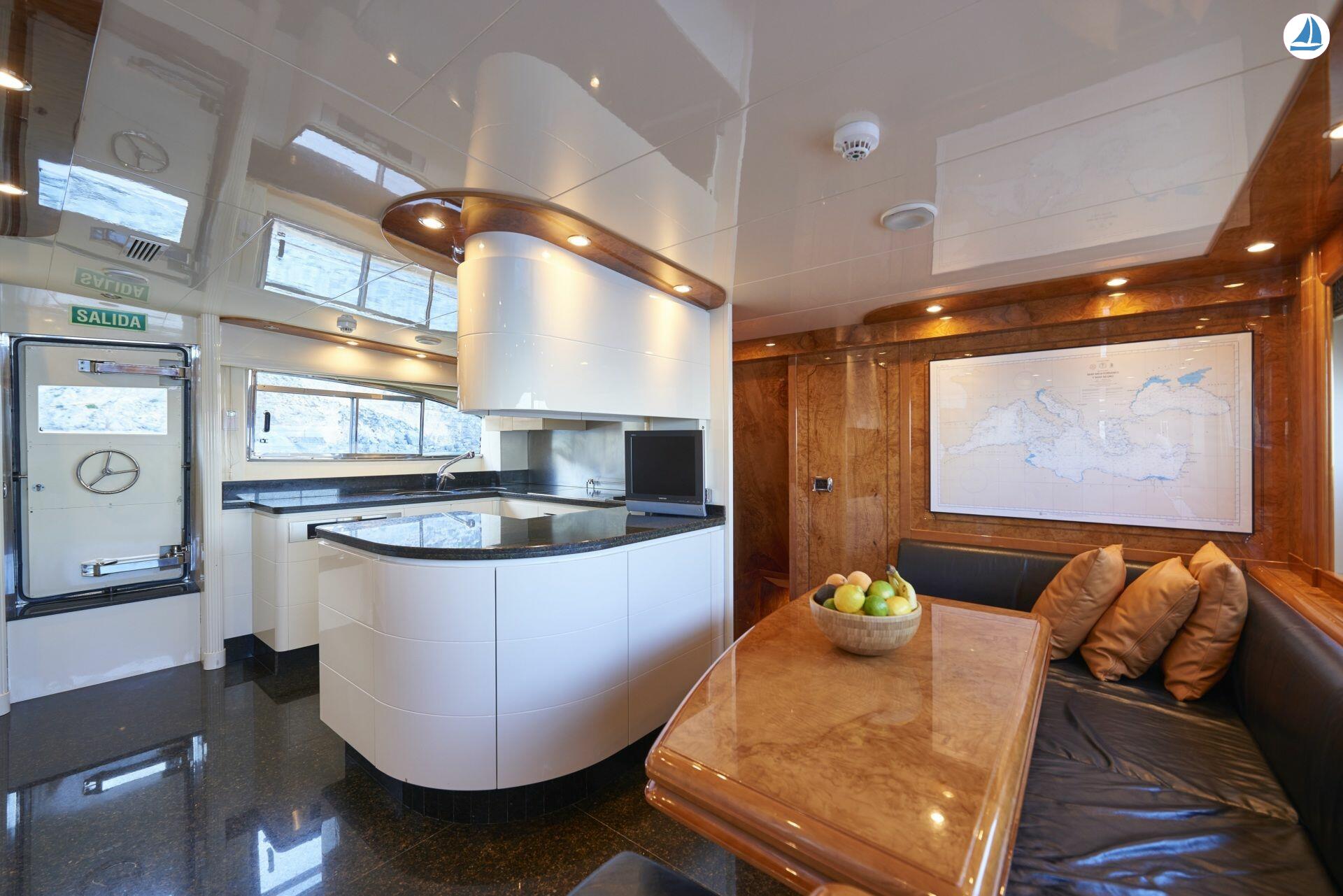 фото Astondoa 102 GLX 9