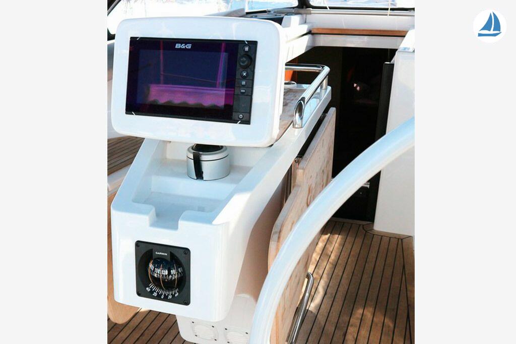 фото Hanse 415 TWO PALM 5