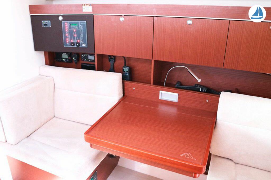 фото Hanse 415 TWO PALM 6