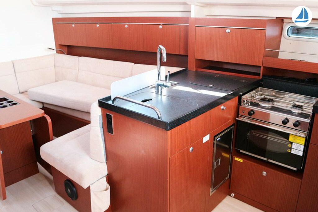 фото Hanse 415 TWO PALM 7