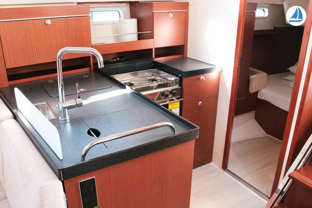 фото Hanse 415 TWO PALM 8
