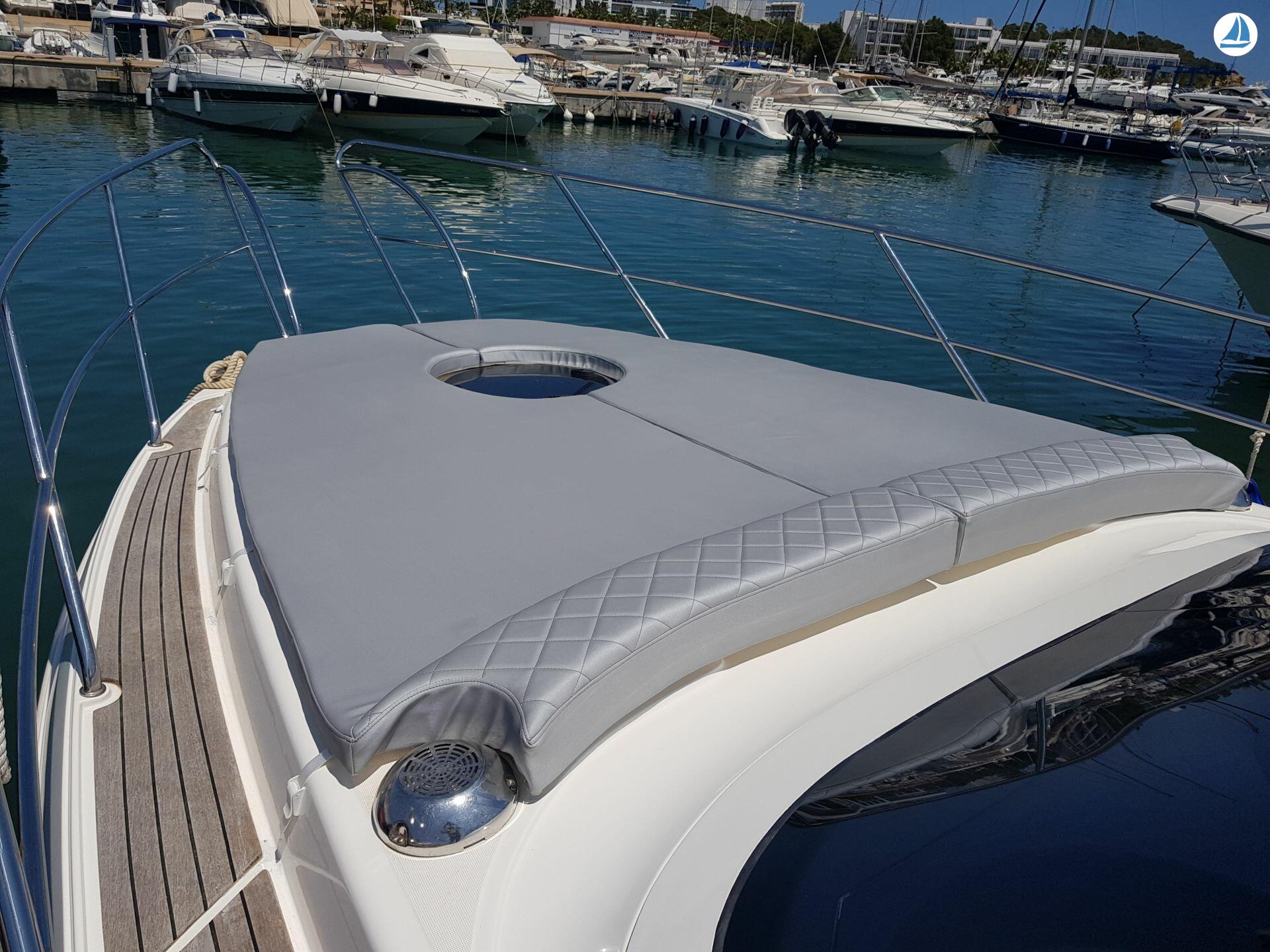 фото Galeon 330 HT 2