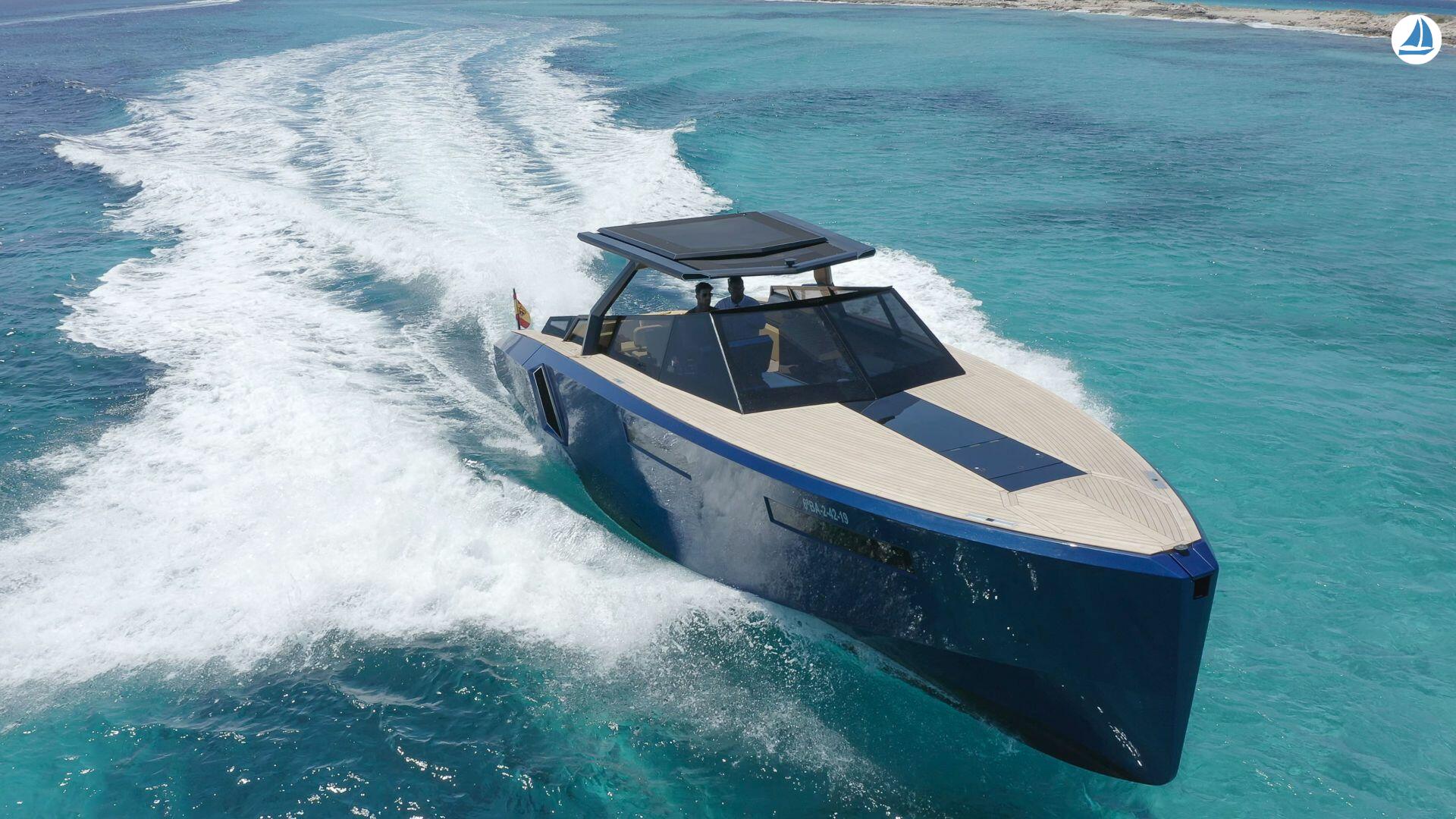 фото EVO Yachts EVO 43 3