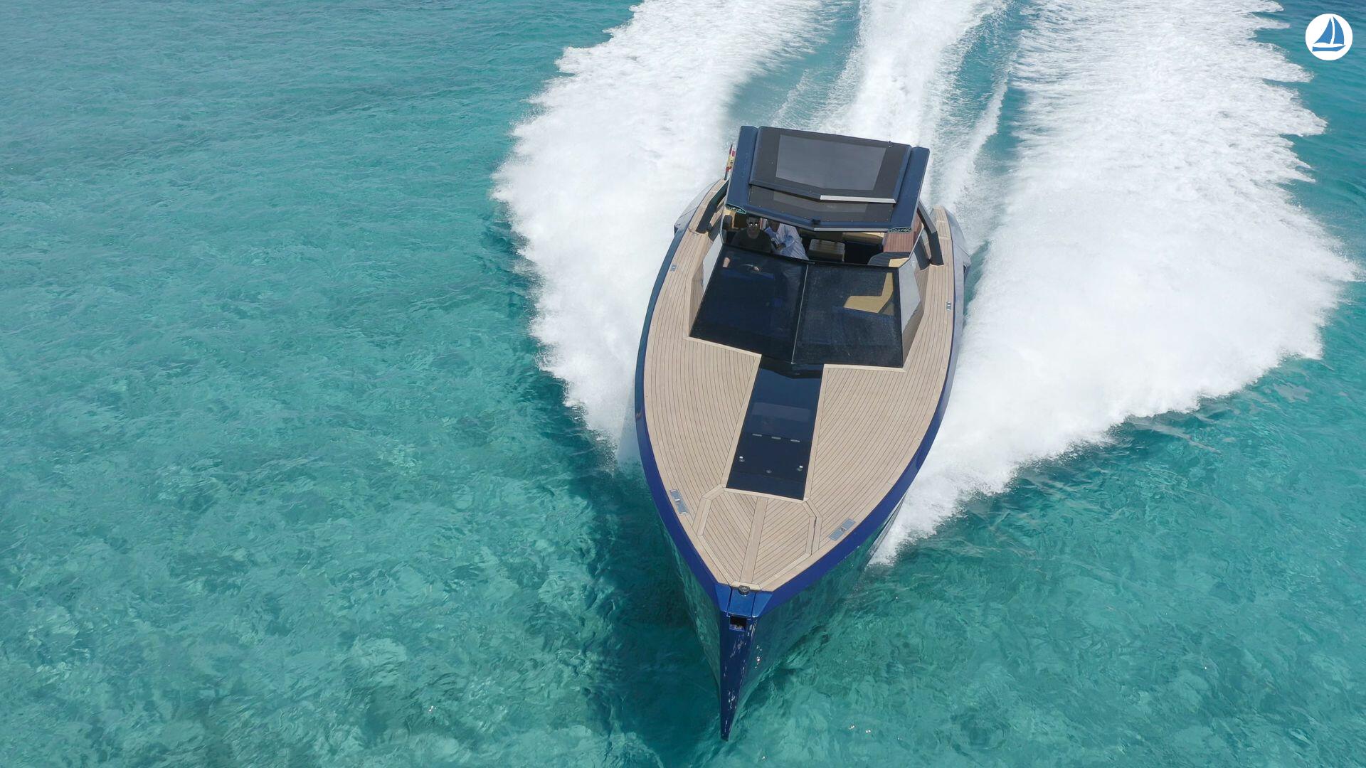 фото EVO Yachts EVO 43 4