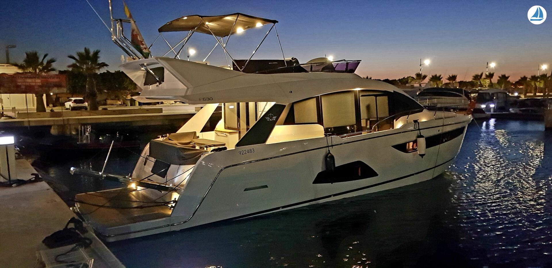 фото Sealine F530 2