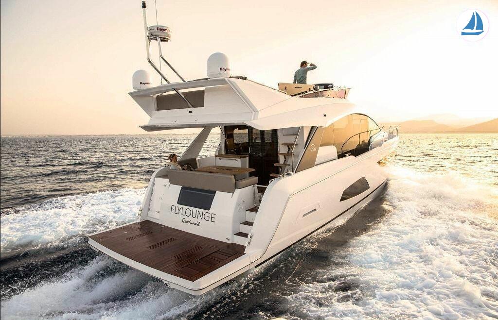 фото Sealine F530 4