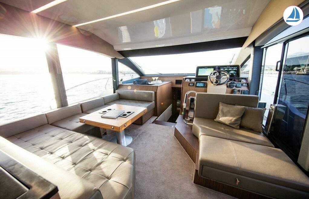 фото Sealine F530 8