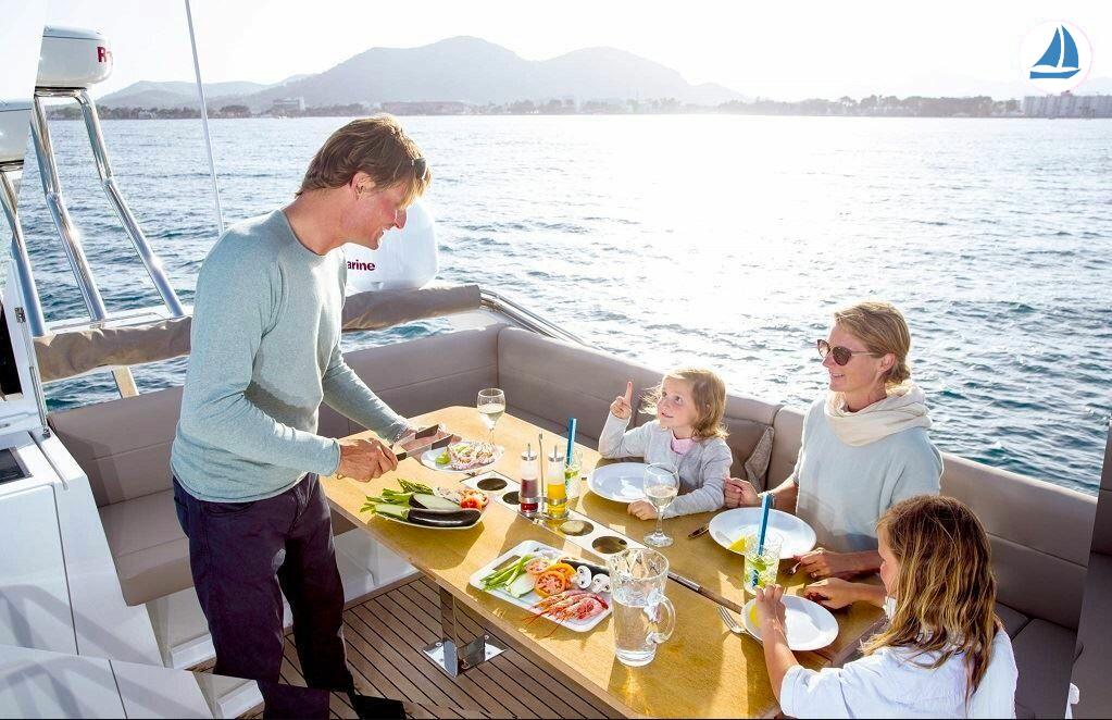 фото Sealine F530 12