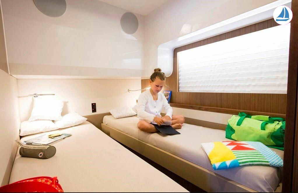 фото Sealine F530 13