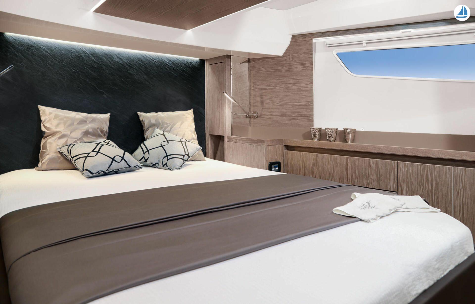 фото Sealine F530 15