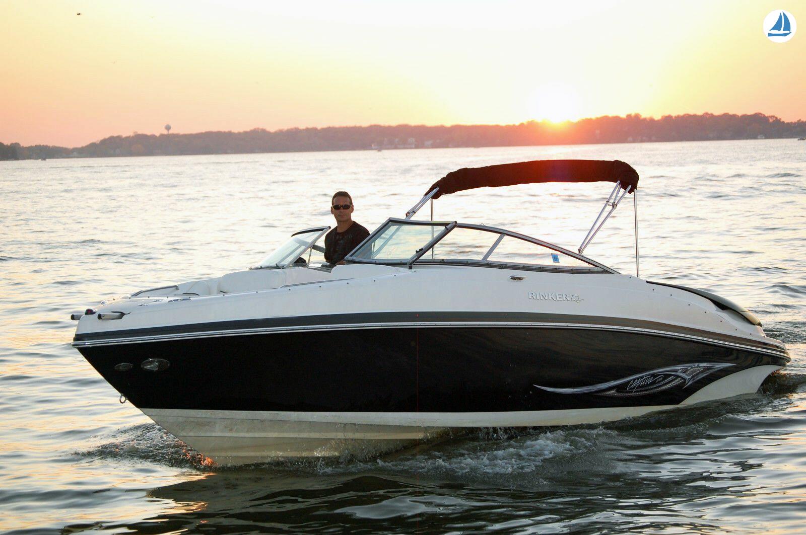 фото Rinker 246 BOW RIDER 3