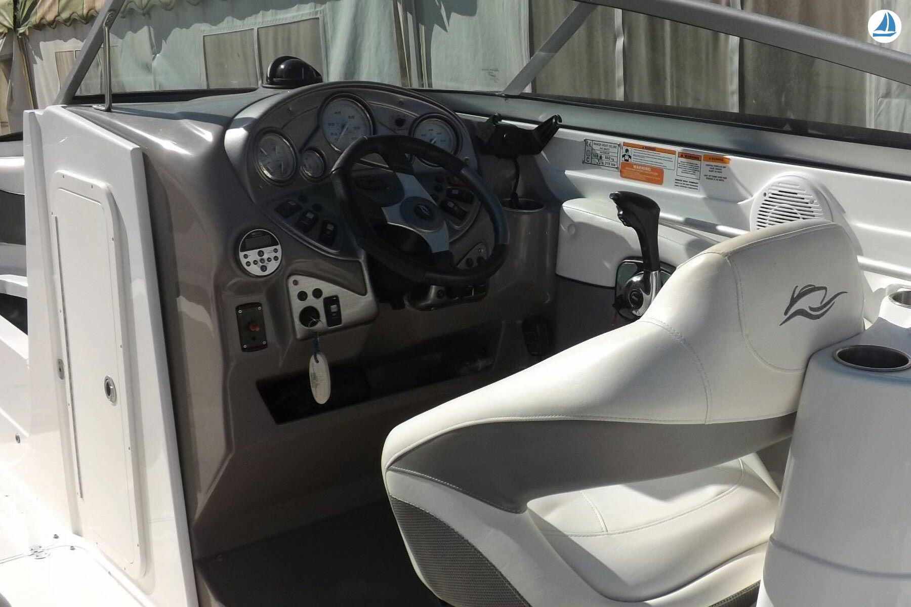 фото Rinker 246 BOW RIDER 5