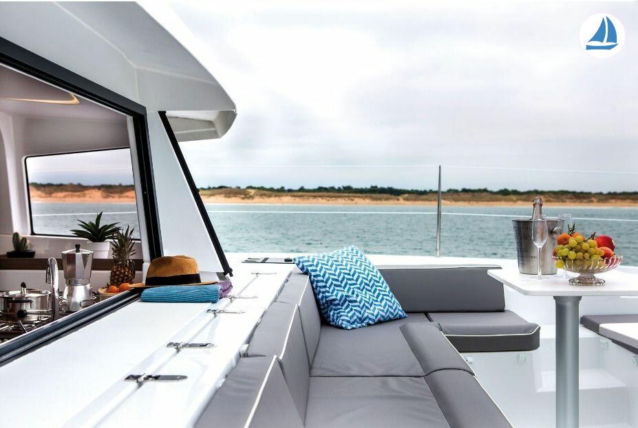 фото Bali 4.3 Catana 6
