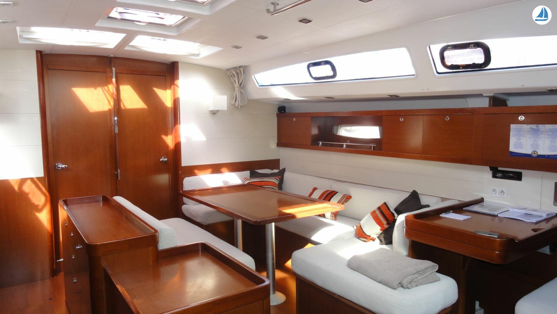 фото Beneteau OCEANIS 50 6