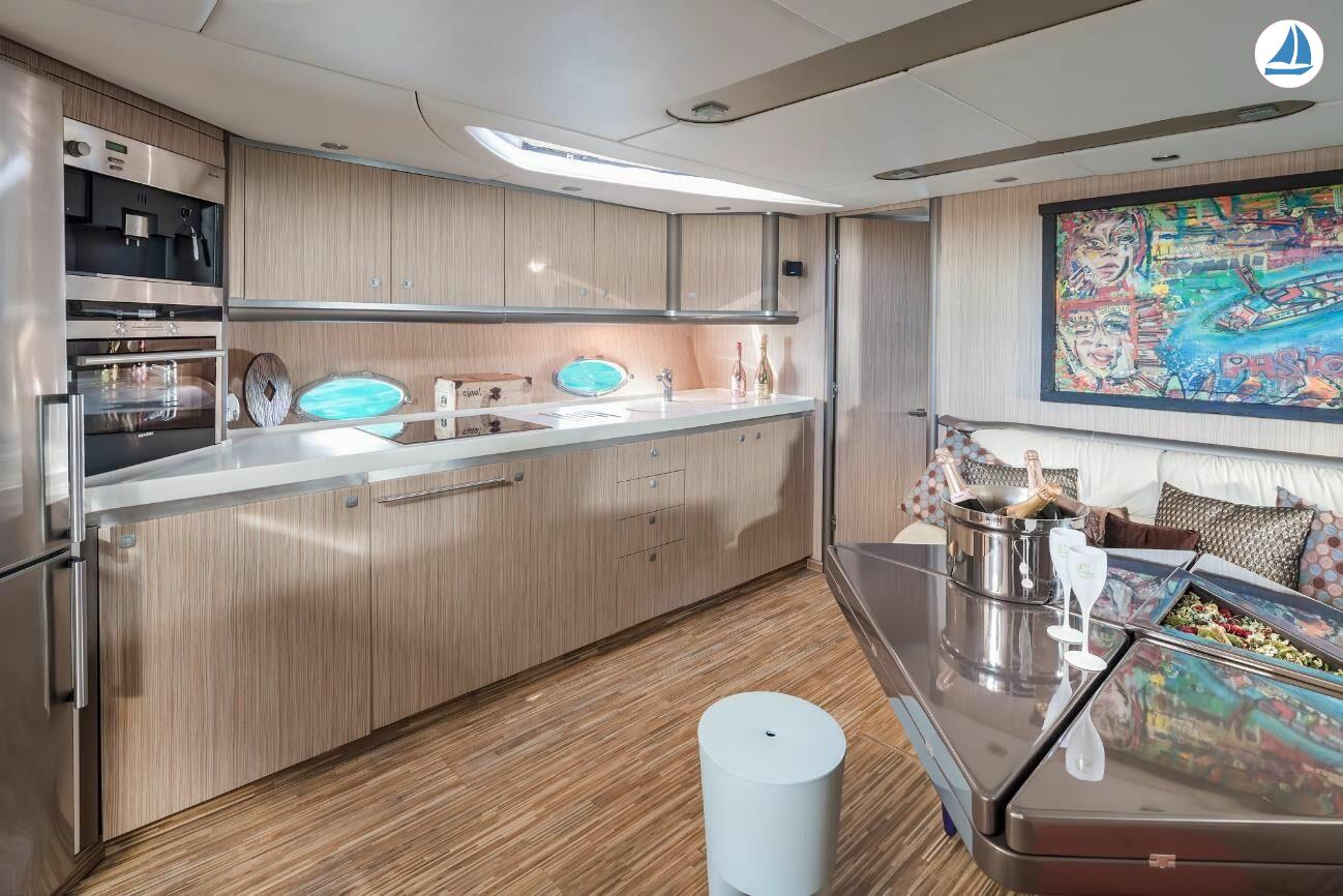 фото Sunseeker 68 PREDATOR 8