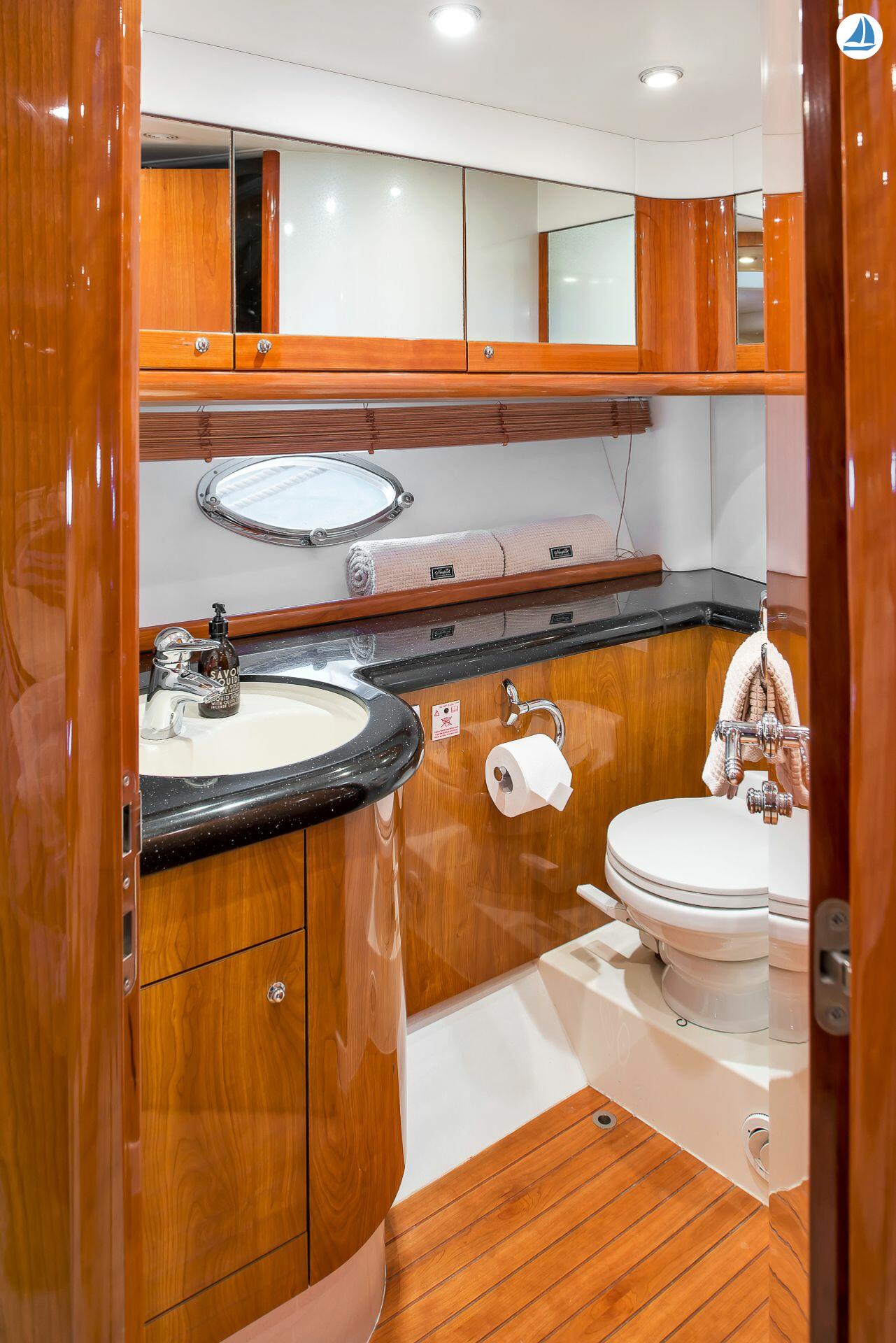 фото Sunseeker 75 PREDATOR 18