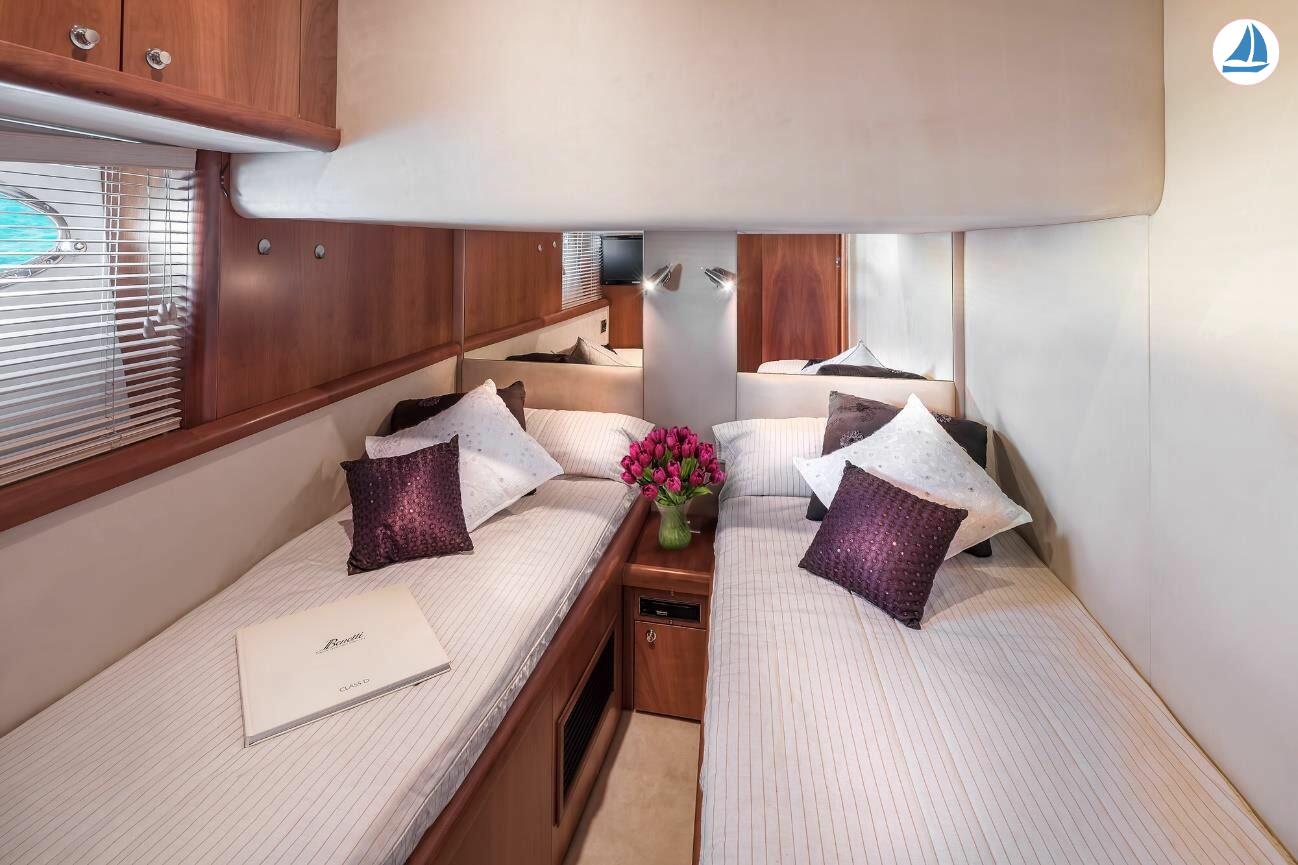 фото Sunseeker Predator 72 9