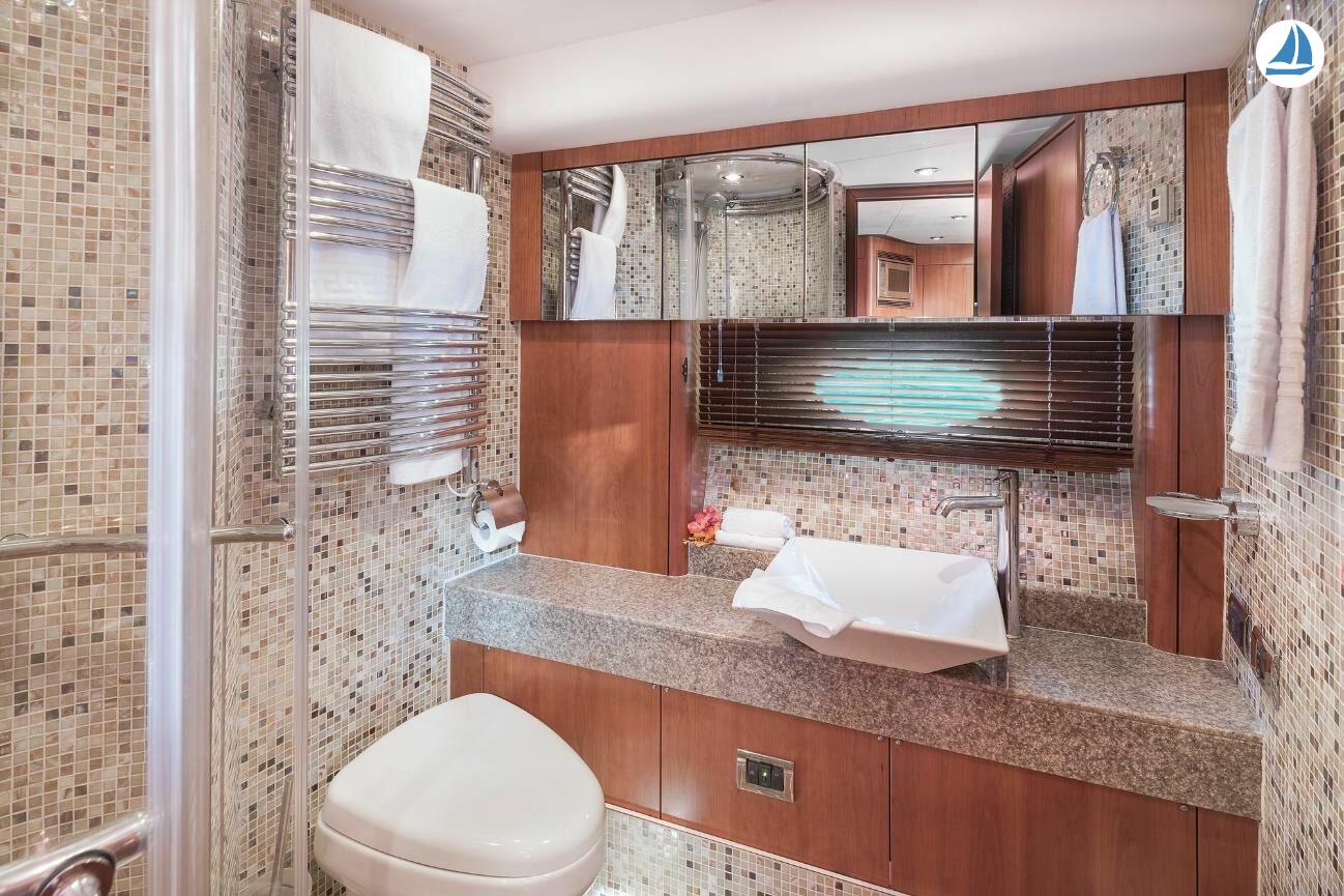фото Sunseeker Predator 72 12