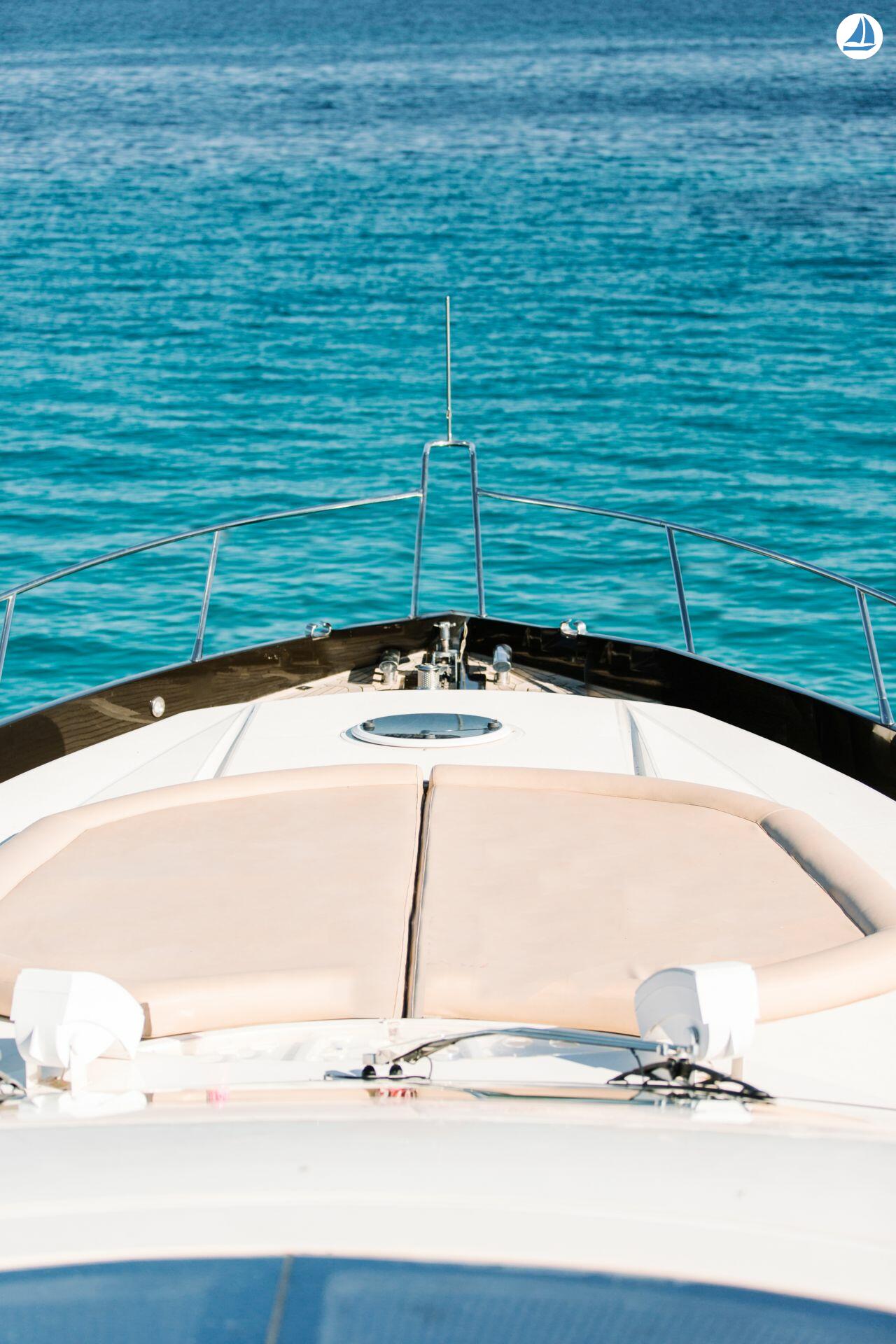 фото Sunseeker Predator 82 13