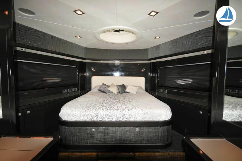 фото Sunseeker Predator 82 7