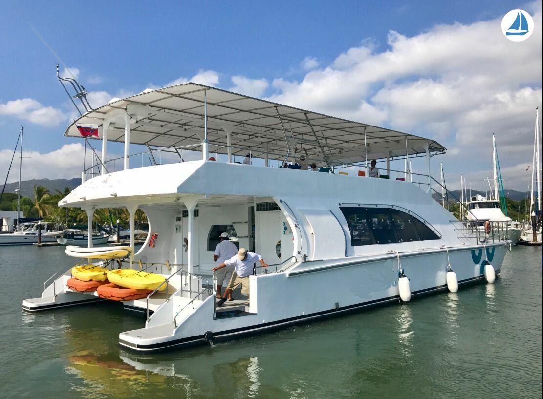 фото Custom Catamaran 62 5