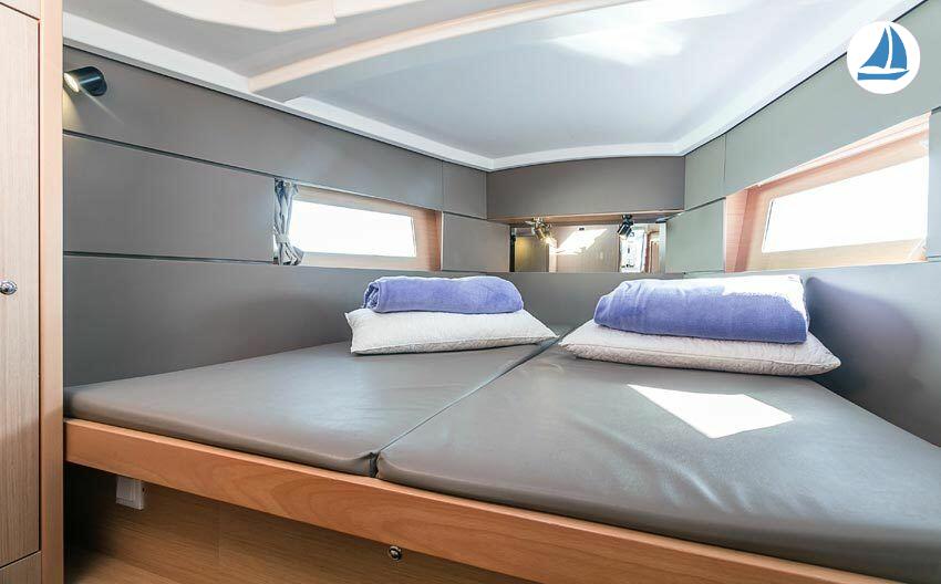 фото Beneteau Oceanis 38 7