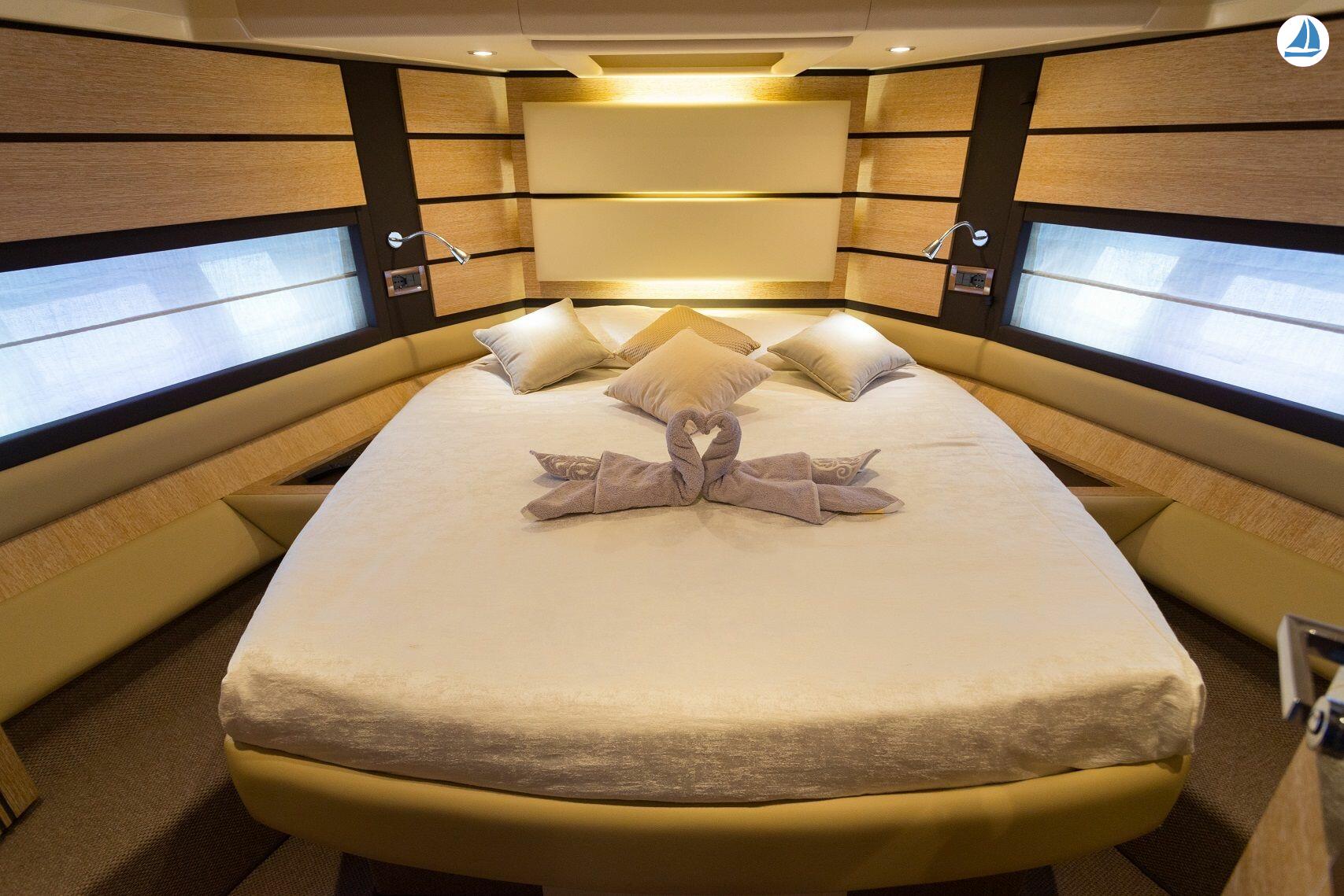 фото Azimut 60 19