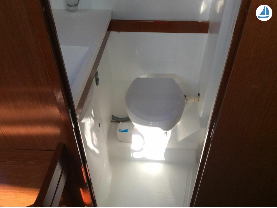 фото Beneteau OCEANIS 46 9