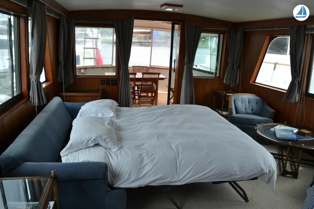 фото Hatteras MOTOR YACHT 7