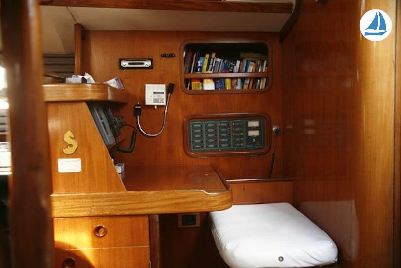 фото Beneteau OCEANIS 500 10