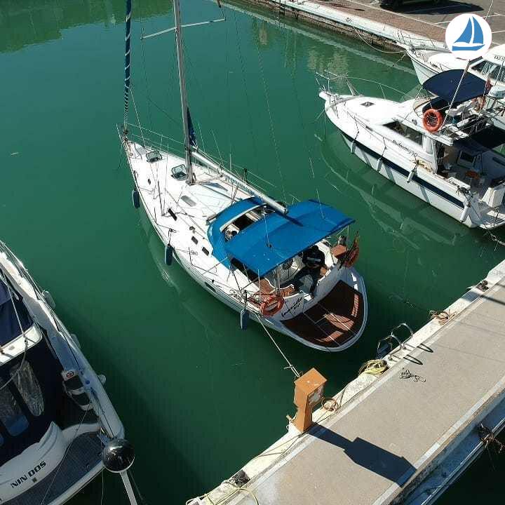 фото Beneteau OCEANIS 351 2