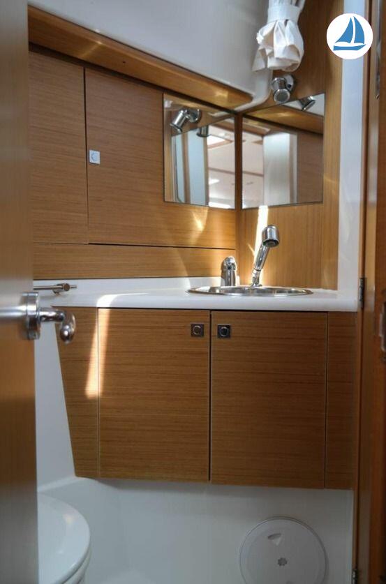 фото Jeanneau Odyssey 44i 8