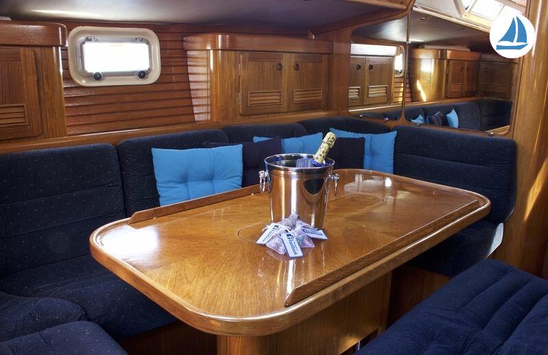 фото Beneteau OCEANIS 500 6