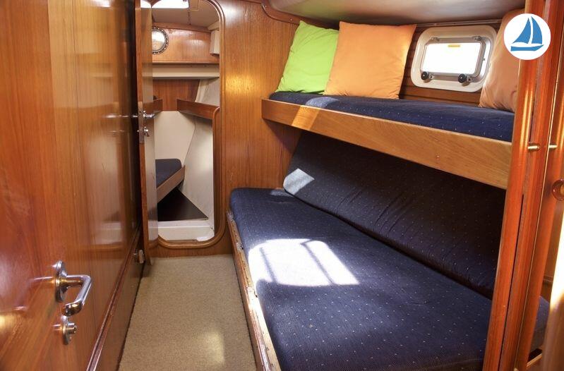 фото Beneteau OCEANIS 500 9
