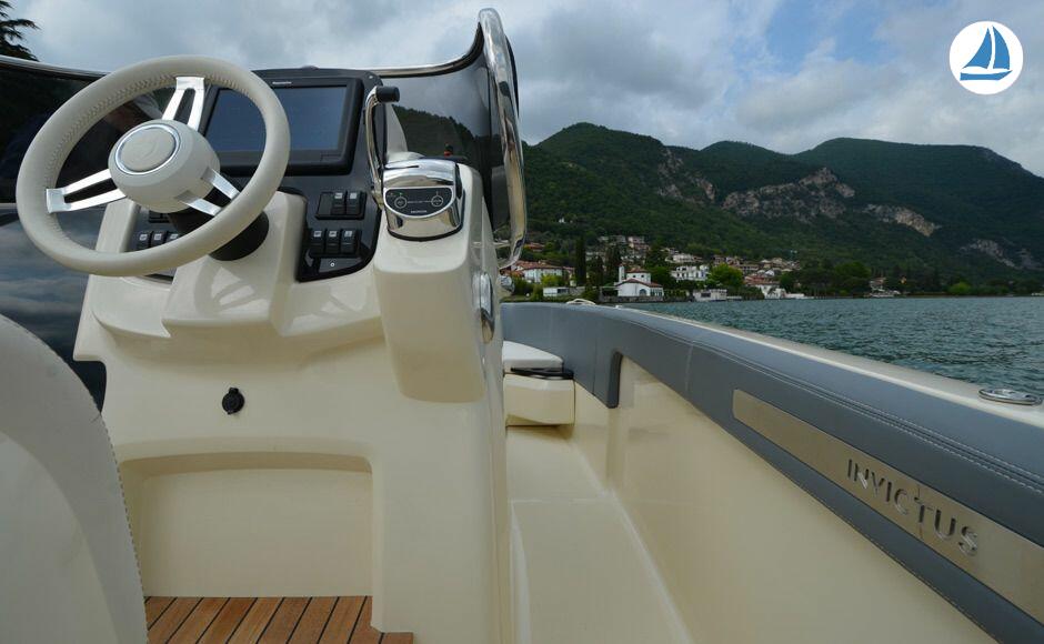 фото Invictus Yachts 270 fx 3