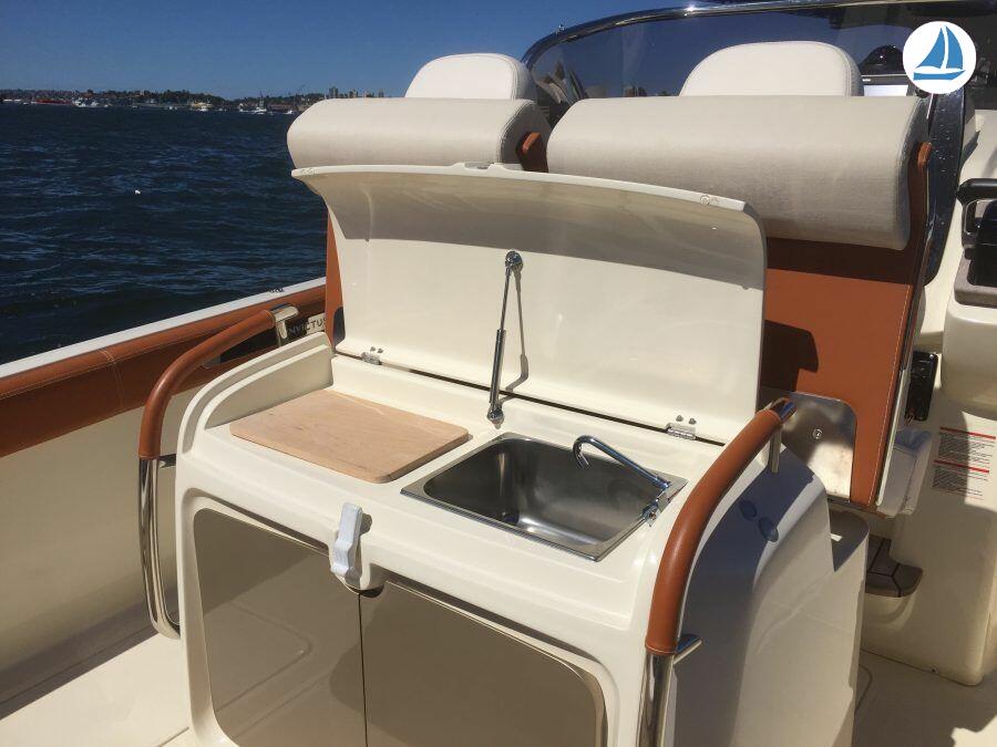 фото Invictus Yachts 270 fx 6